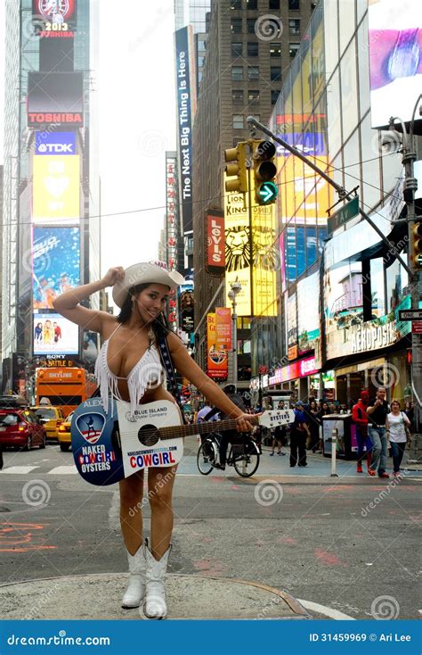 naked cowgirl nyc|Where to Find the Naked Cowboy in Times Square, NYC